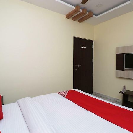 Oyo 27750 Bhagwati Residency Hotel Mirzāpur Eksteriør billede