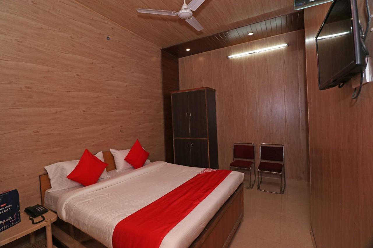 Oyo 27750 Bhagwati Residency Hotel Mirzāpur Eksteriør billede