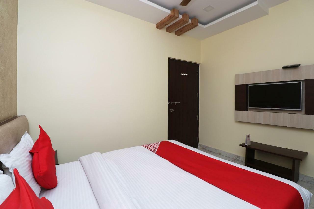 Oyo 27750 Bhagwati Residency Hotel Mirzāpur Eksteriør billede